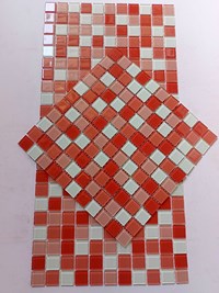 Gạch mosaic thủy tinh màu đỏ trắng